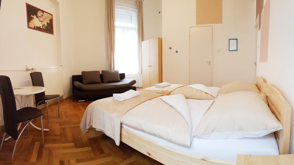 Westend Minihotel Pensión